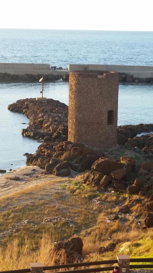 La Tartaruga Spiaggiata - Bilocale Centrale A Pochi Metri Dalla Spiaggia Castelsardo Exterior photo